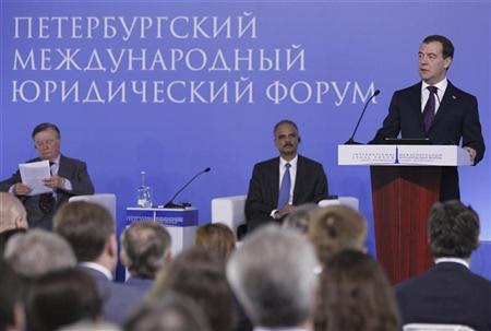 http://s1.reutersmedia.net/resources/r/?m=02&d=20120517&t=2&i=608406855&w=460&fh=&fw=&ll=&pl=&r=CBRE84G1IET00