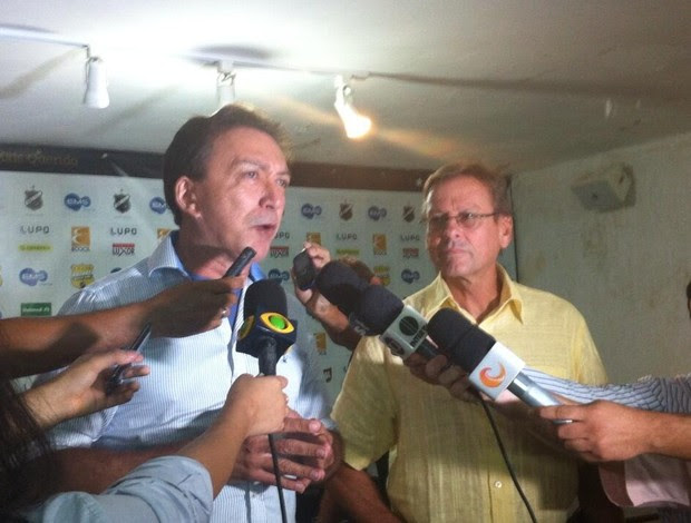 Rubens Guilherme, presidente do ABC, e Waldemar Lemos, novo técnico (Foto: Divulgação/ABC)