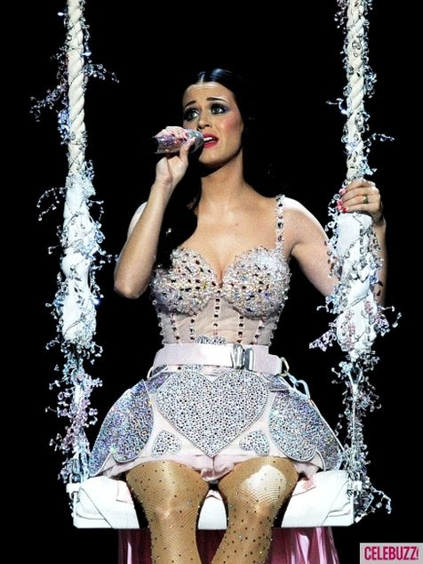 Katy Perry di Grammy Awards 2011 @foto: http://gossipcenter.com