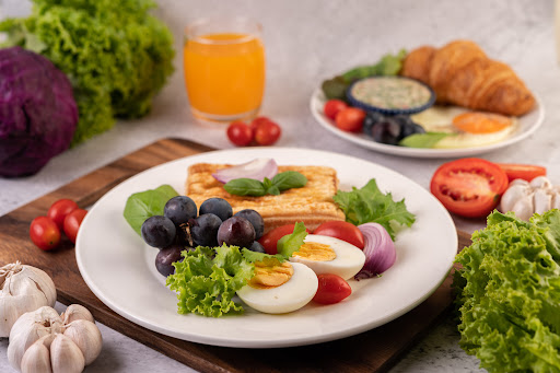 Mengapa Kita Harus Mengonsumsi Makanan yang Bergizi - Sensi