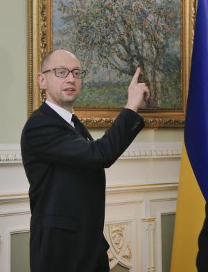 Ucranianos fala primeiro-ministro Arseniy Yatsenyuk com & nbsp; & hellip;