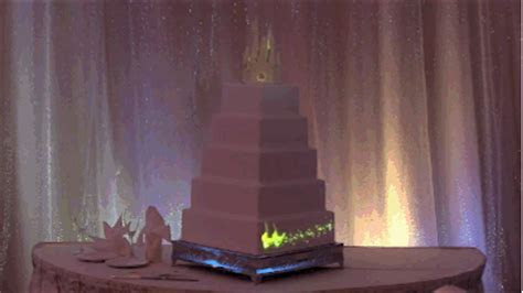 Disney made the best cake of all time using projection Disney made the best cake of all time using projection