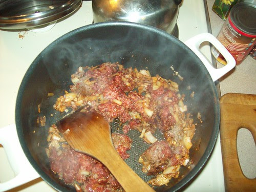Meat mixture, cooking away