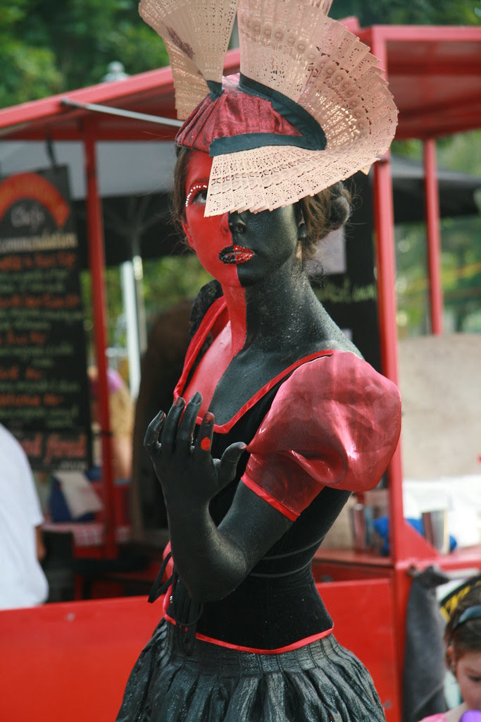 Living statue Mindil