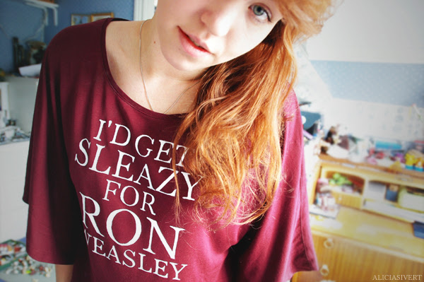 aliciasivert alicia sivertsson harry potter j k rowling i'd get sleazy for ron weasley homemade t-shirt