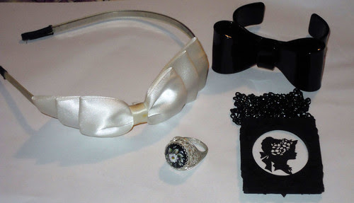 Outfit: black and white accessories