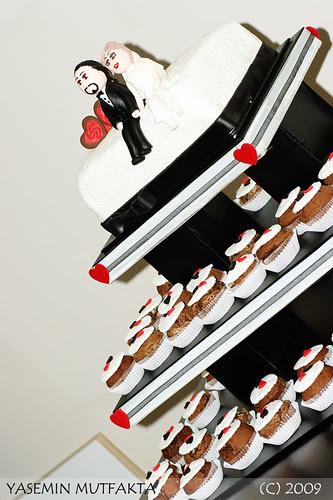 Siyah Beyaz Düğün Cupcake Kulesi / Black and White Wedding Cupcake Tower