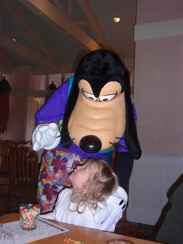 01.06.10 WDW - Character Breakfast (4)