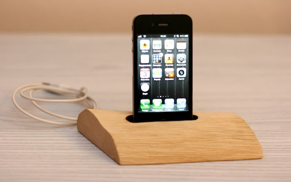 Home decor / iPhone wooden docking station / charge, sync, 3G, 3GS, 4, 4S