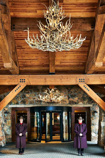 Resort «Vail Marriott Mountain Resort», reviews and photos, 715 W Lionshead Cir, Vail, CO 81657, USA