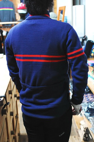 2027 Pullover sweater