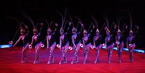 Deutsch: China National Acrobatic Troupe - Sho...