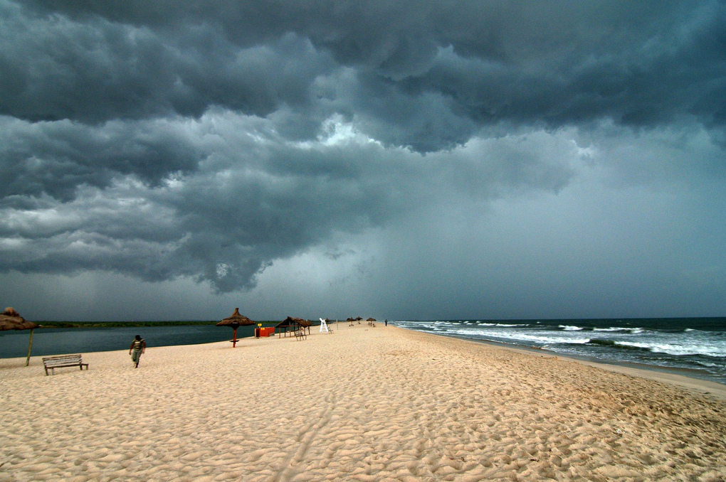 Ghana landscape - Bojo beachA boat ferries pleasure seekers to and from the island beach that is only 20-30mins drive from Accra towards Cape Coast.