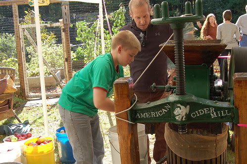 American Cider Mill press and operators by Eve Fox, Garden of Eating blog, copyright 2010