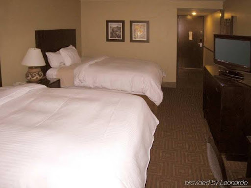 Hotel «DoubleTree by Hilton Phoenix Tempe», reviews and photos, 2100 S Priest Dr, Tempe, AZ 85282, USA