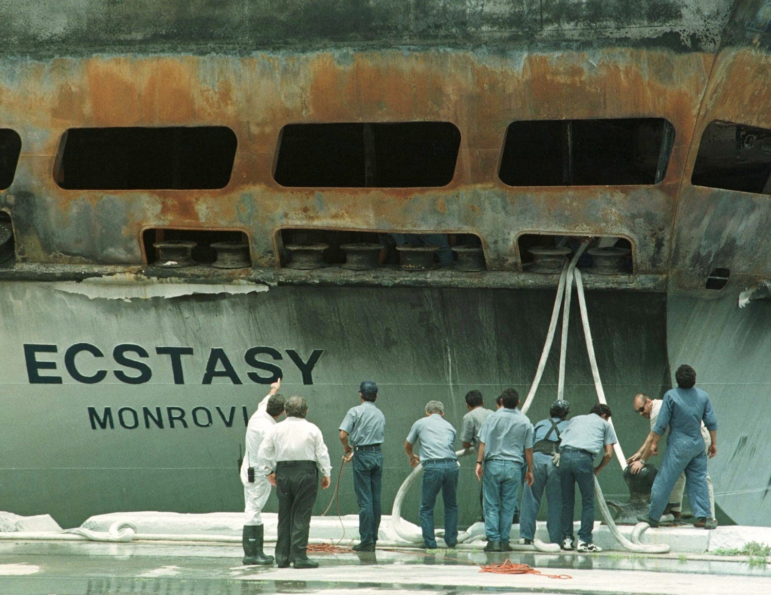 DailyPhotoCard A Photo History Of Carnival Cruise Ship Disasters