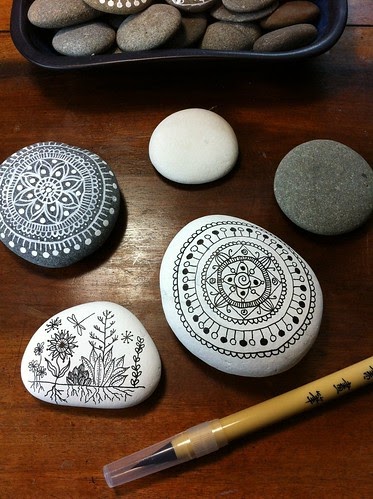 MagaMerlina: more pebbles... Pebble Drawing