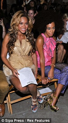 http://i.dailymail.co.uk/i/pix/2011/09/14/article-2037074-0DDFD77800000578-595_224x401.jpg