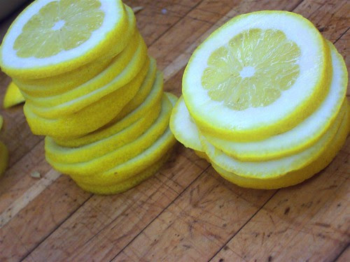 Thin sliced lemons