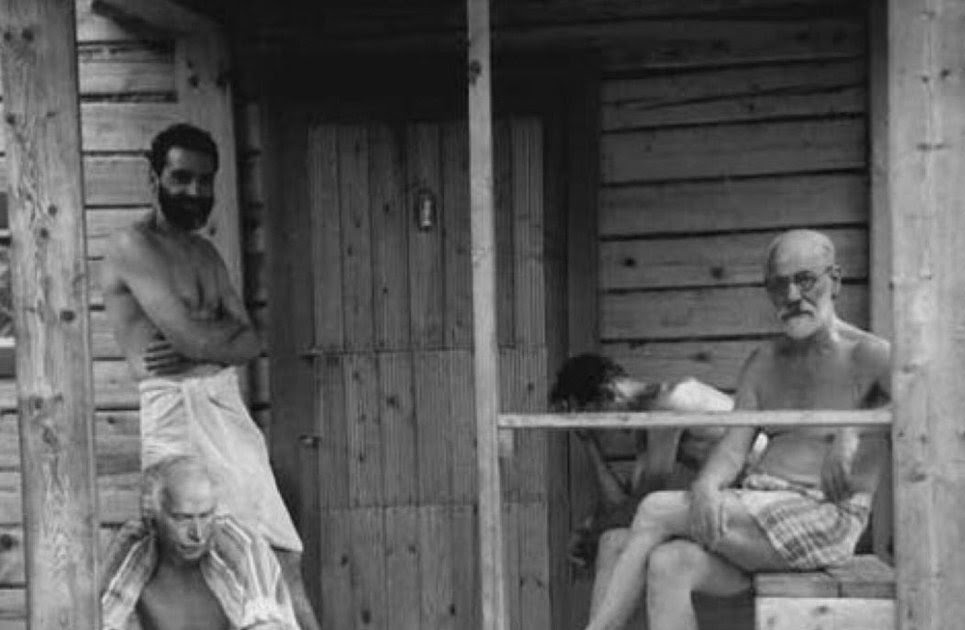 Дед в бане фото Museum of the Eccentric: BLACK AND WHITE PHOTOS