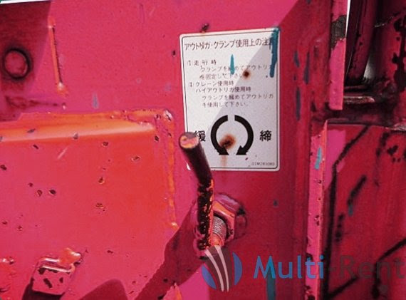 Стикер на аутригере эвакуаторного типа в UNIC UR290H серии