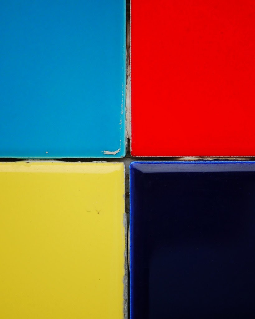 Four colorful squares.