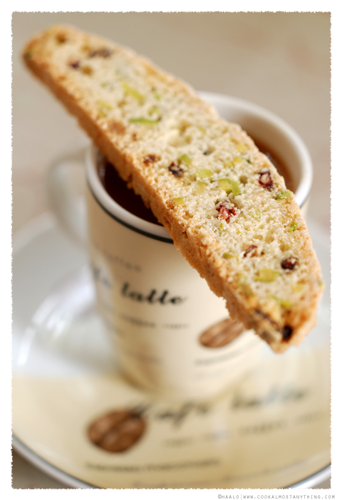 pistachio, pomegranate and orange biscotti© by Haalo