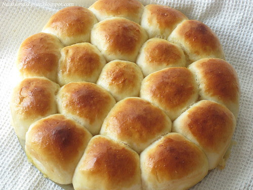 Roti Paun (Little butter buns)