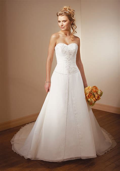 Cheap Wedding Gowns For Sale Wedding and Bridal Inspiration Cheap Wedding Gowns For Sale Wedding and Bridal Inspiration