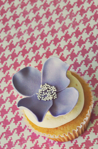 lilac flower cupcake