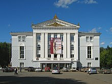 Perm liegt im Uralvorland an der Kama Opernhaus Perm