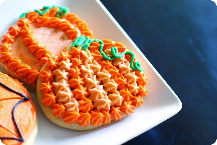 simple buttercream frosted halloween cookies
