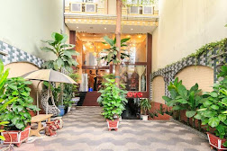 Khách Sạn Tân Đạt Hoa, 145 145B Thạch Lam, Phú Thạnh, Tân Phú