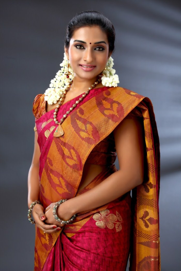 Glamorous Indian TV Girl Priyanka Jain Smiling Face 