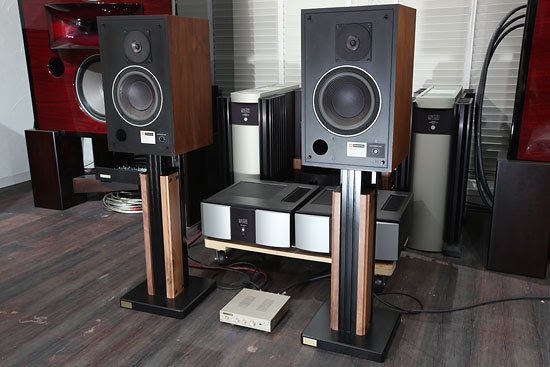 JBL 4301 with stands