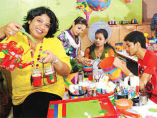 The interior designer was doing up a design studio in Kolkata in January 2011 when the clients asked her to include some artwork to brighten up the place. The interior designer was doing up a design studio in Kolkata in January 2011 when the clients asked her to include some artwork to brighten up the place.