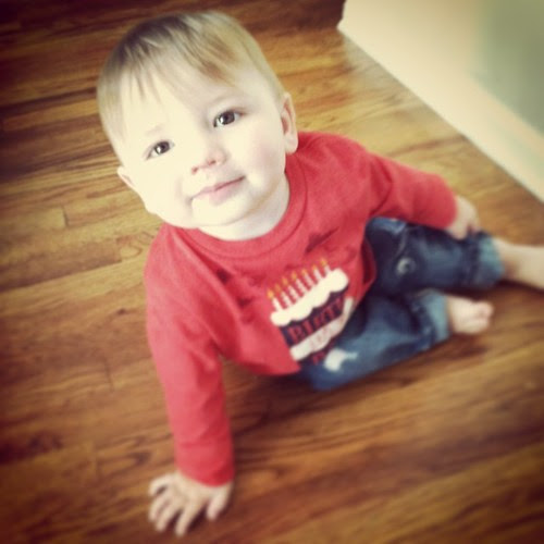 11:46am { following mama around} #griffinjustin #happybirthday #oneyearold #mybaby #5