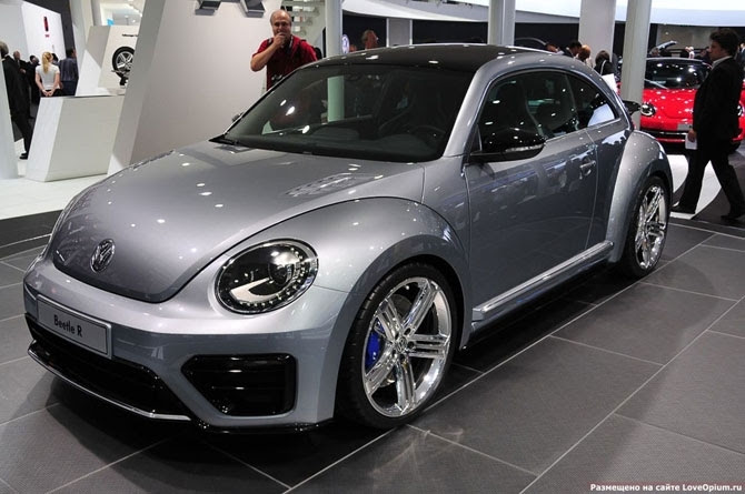 This year, Volkswagen has brought to the International Motor Show concept car Beetle R. «charged" version of the legendary model was "aggressive" front bumper with large air intakes, bonnet with vents, twin pipes you