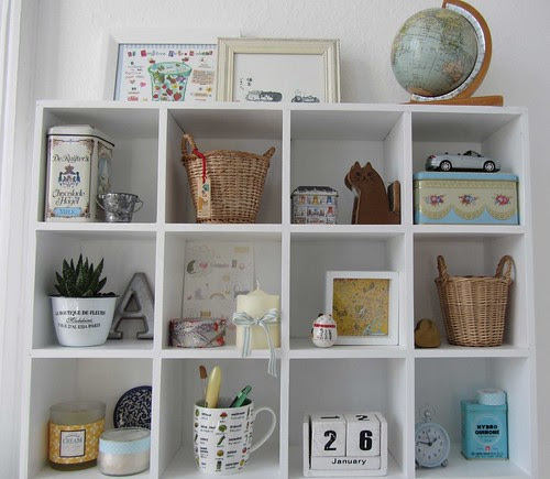 Shelf_above_my_desk