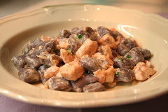 gnocchi viola con salmone