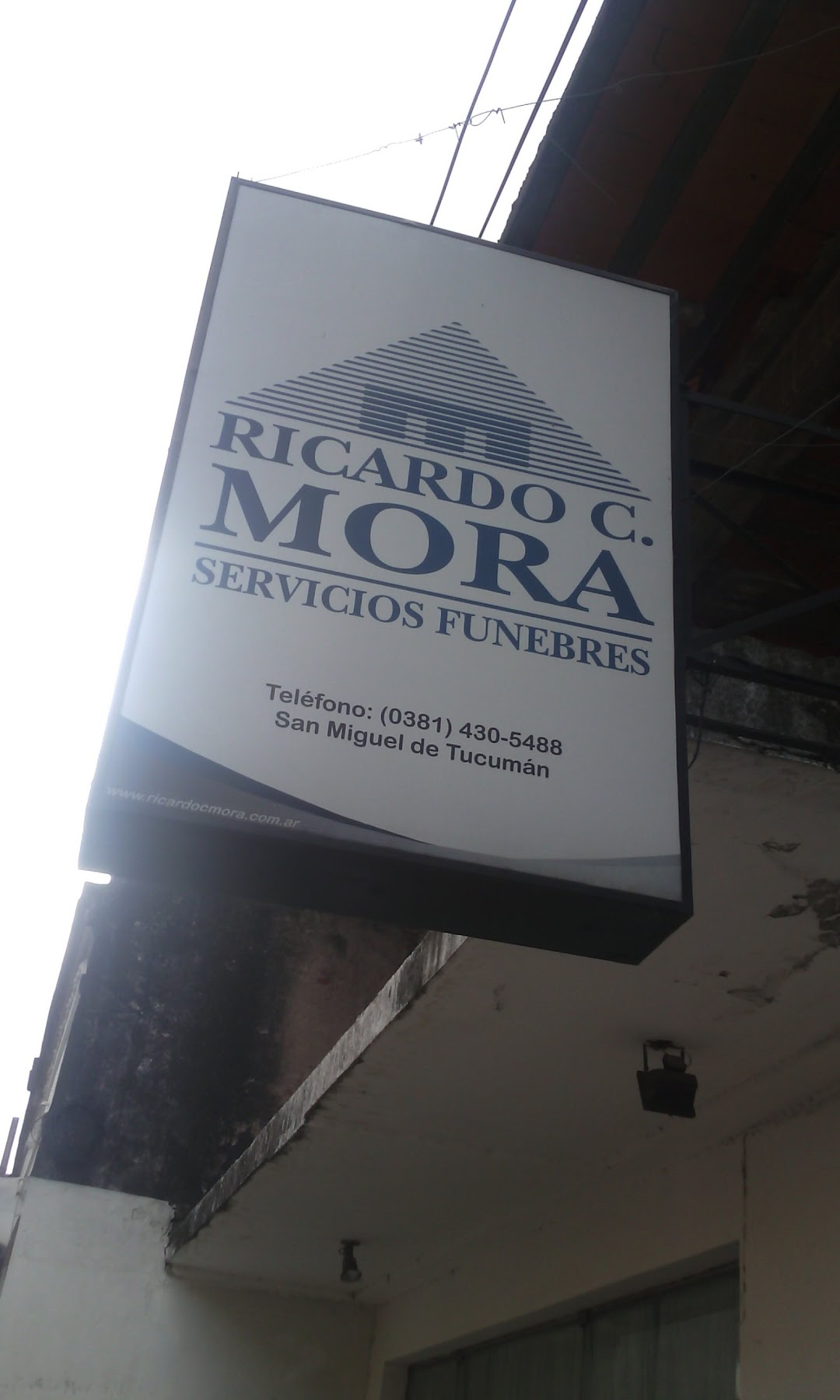 SERVICIOS FÚNEBRES RICARDO C. MORA