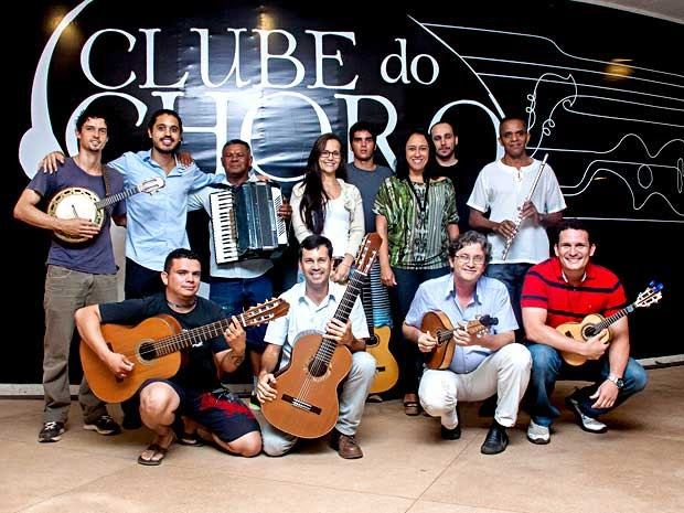 Músicos dos grupos Imagem e Confraria Samba Choro, que fazem uma roda especial para comemorar o Dia Nacional do Choro nesta terça (23) em Brasília (Foto: Renata Samarco/Divulgação)
