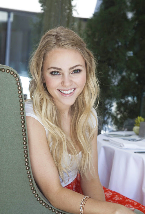 Resultado de imagen para annasophia robb