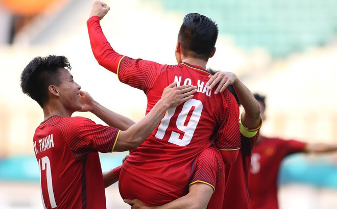 Quang Hải rực sáng, U23 Việt Nam thắng dễ trong ngày Công Phượng 2 lần trượt penalty