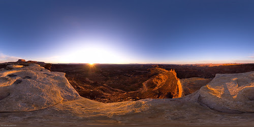 Dawn at the tip of White Crack at Canyonlands National Park © jaovandelagemaat All rights reserved.
