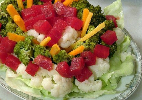 4 renkli salata