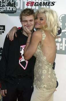 Smith and her son Daniel attend G-Phoria -- The Award Show 4 Gamers at the Shrine Auditorium in Los Angeles, Calif., in 2004. Photo: Frazer Harrison, Getty Images