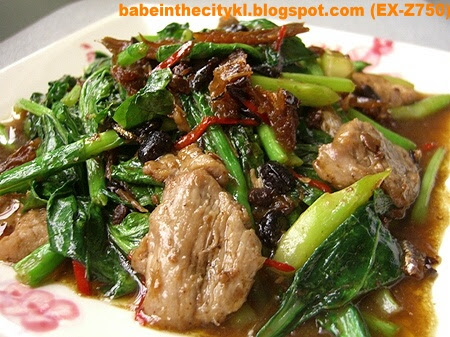 stir fry kailan with pork and fried dace with salted black beans