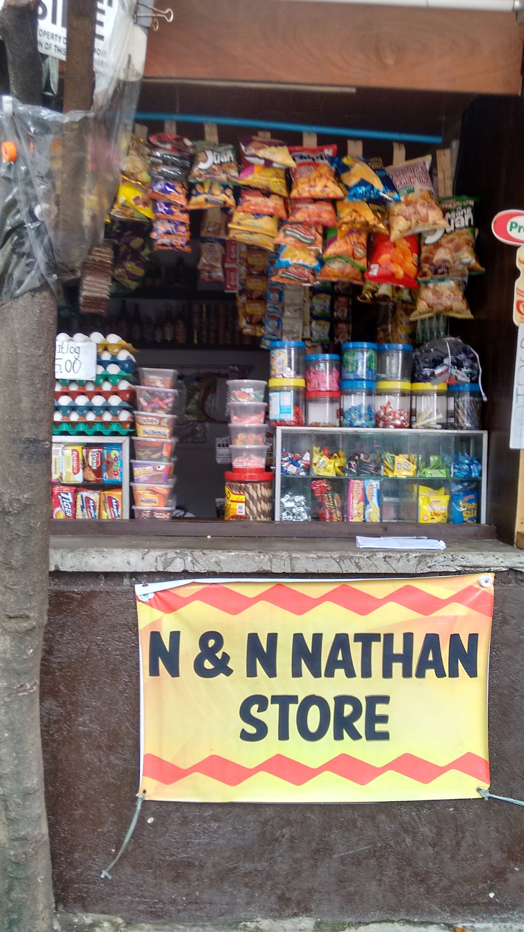 N & N Nathan Store