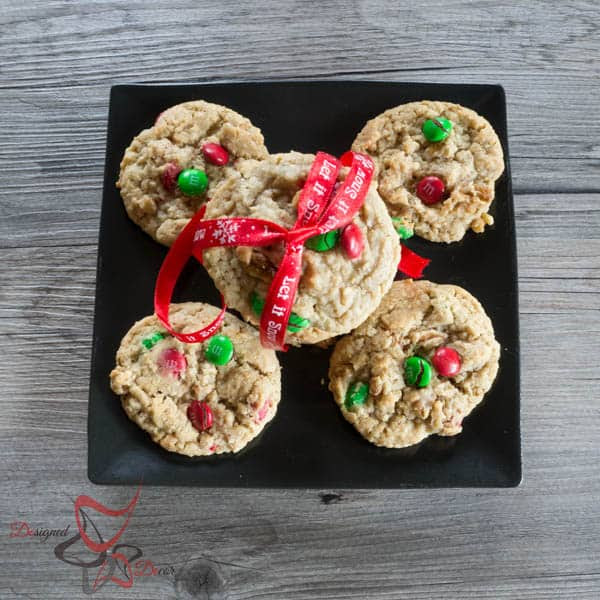 Holiday Oatmeal Cookies! ~- Designed Decor